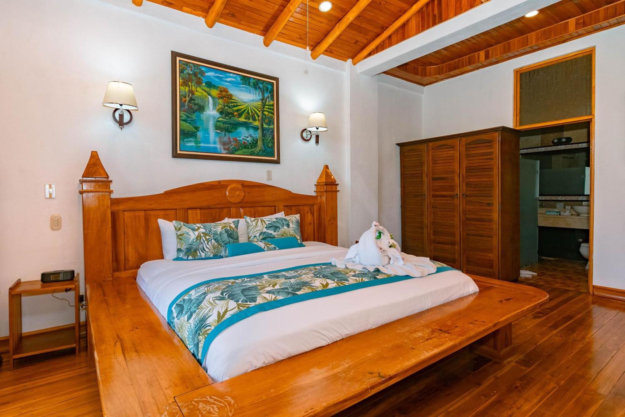 Hotel San Bada Resort & Spa Manuel Antonio Exterior photo